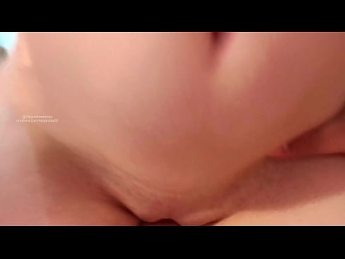 ❤️ Nire ahizparen gelan lo egiten eta horrela esnatu nintzen ️❌ Porno gugan ❌️❤